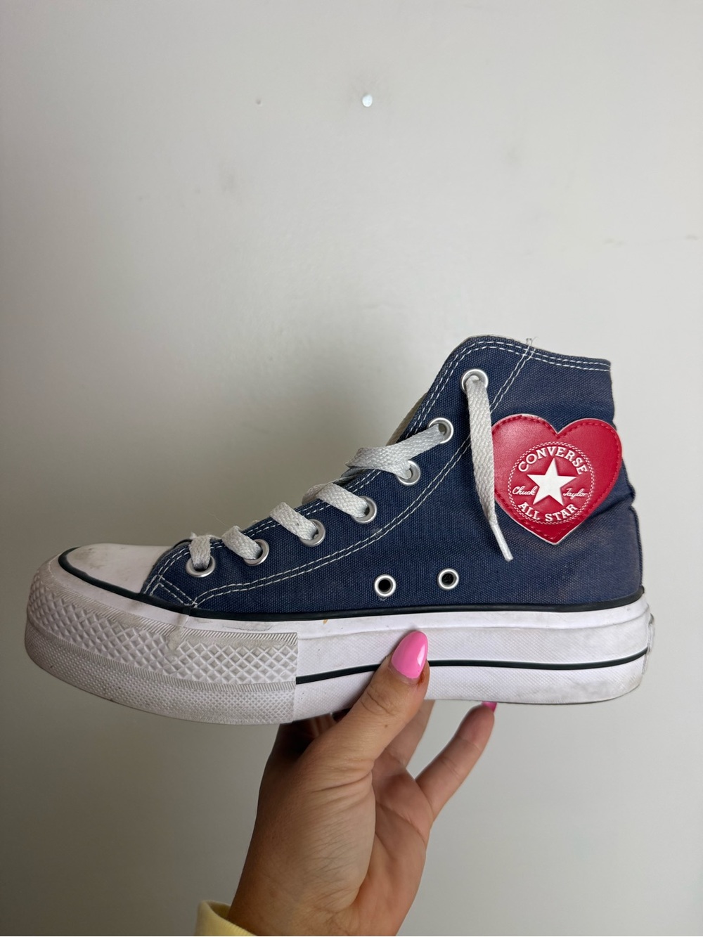 Converse Platform Navy Heart Patch High-Top Sneakers women’s 7